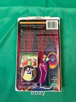 Disney SNOW WHITE AND THE SEVEN DWARFS THE CLASSICS MASTERPIECE COLLECTIONS