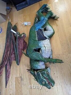 Dragon screen used props for your highness and Disney series the quest