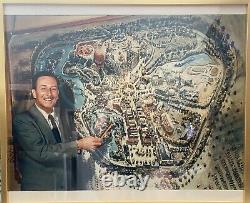 Authentique Photo Originale Vintage de Walt Disney à Disneyland 1954 Type Photographie