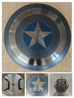 Chris Evans a signé un bouclier stealth en métal Captain America 11 Winter Soldier Heavy