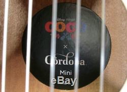 Disney / Pixar Coco Cordoba Mini Spruce Guitare Acoustique Naturelle Fyc Movie Promo # 2