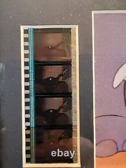 Dumbo 35mm Film Strip Frame Trend Setters with COA translates to 'Dumbo Cadre de bande de film 35 mm Trend Setters avec COA' in French.