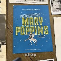 Kit de presse de Mary Poppins de Disney 1964 15 photos. Livre de presse. Notes de production