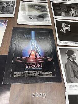 Rare Promo Packet For Tron 1982 Pictures, Display Photo, Disney Publicity Letter

<br/>
 <br/>
Paquet promotionnel rare pour Tron 1982 Photos, Photo d'affichage, Lettre de publicité Disney