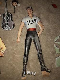 Rare Zorro 1956-1959 Plastique Cutout Paper Doll Walt Disney Studios Guy Williams