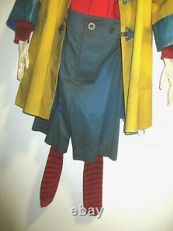 Tim Burton Dumbo Écran De Film Écrit Utilisé Small Clown Fireman Costume Prop Disney