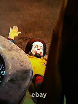 Tim Burton Dumbo Écran De Film Écrit Utilisé Small Clown Fireman Costume Prop Disney