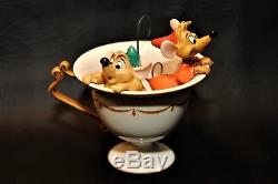 Walt Disney Classics Gus & Jac Dans Une Tasse De Thé Avecroyal Doulton Plate Cendrillon Coa